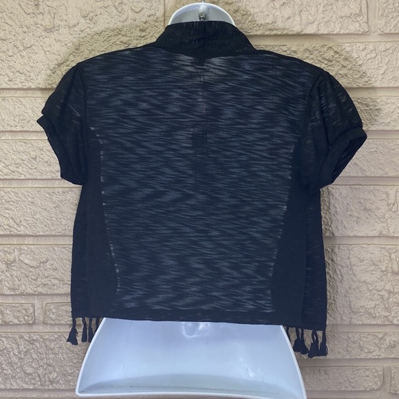 Made For Me To Look Amazing Knit Shrug - Picture 2 of 7